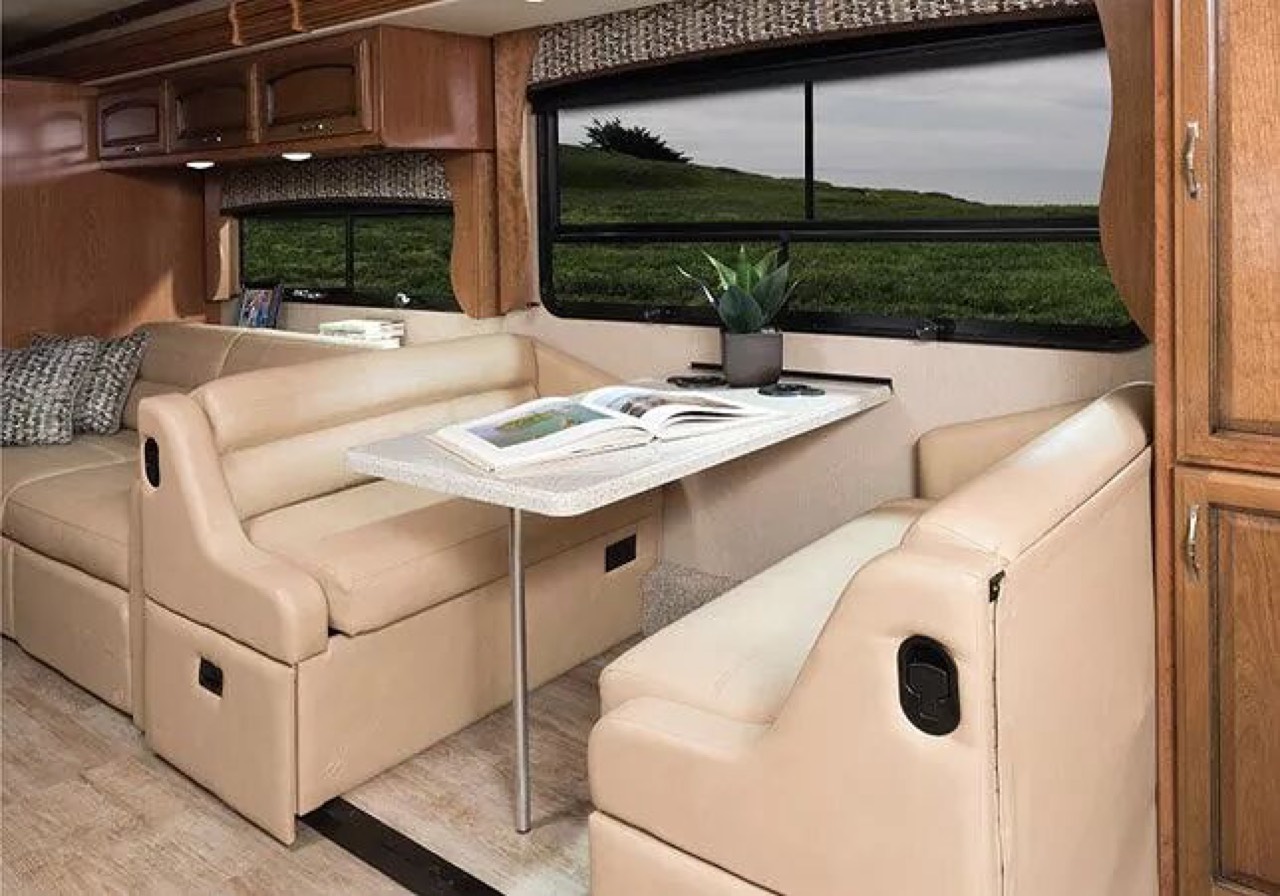 2018 Holiday Rambler Vacationer XE 36F Review