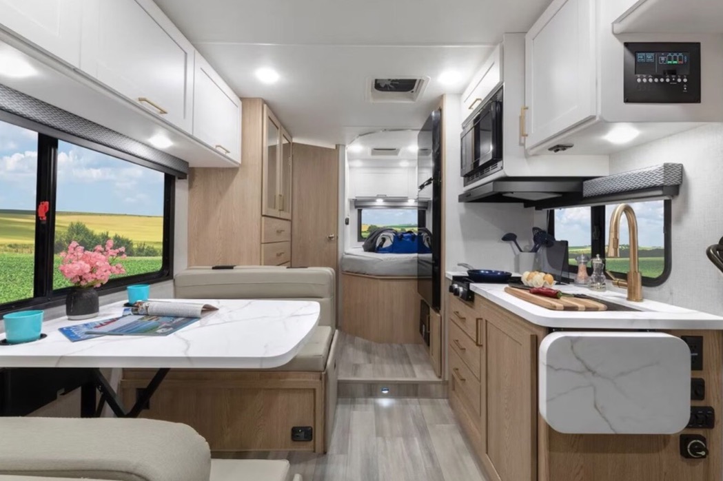 5 Best Features Of The Thor Four Winds Class C Motorhome